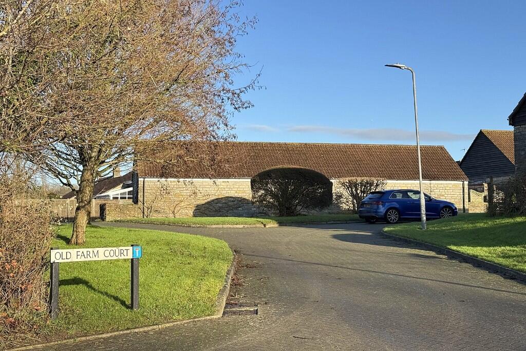 Additional image 14 of Queen Camel BA22