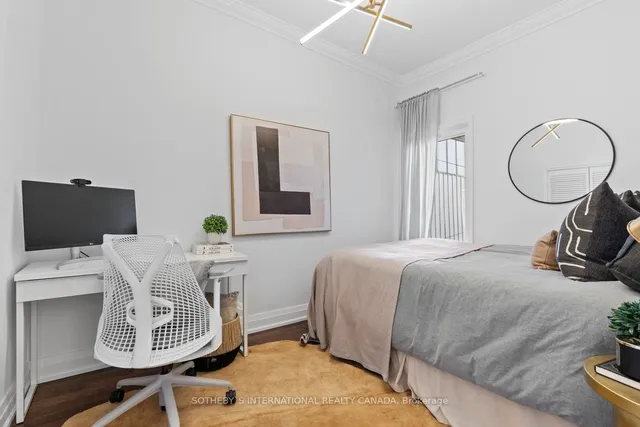 Additional image 28 of 184 Macpherson Ave