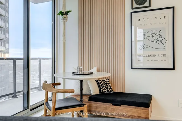 Additional image 9 of 51 East Liberty St Unit 1207