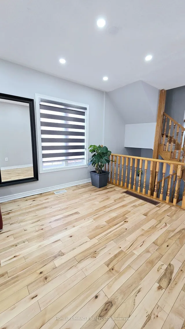 Additional image 24 of 33 Atira Ave