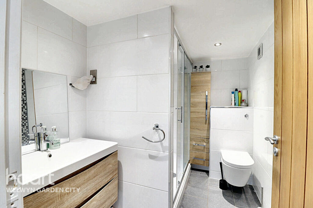 Additional image 20 of Hollybush Lane, Welwyn Garden City
