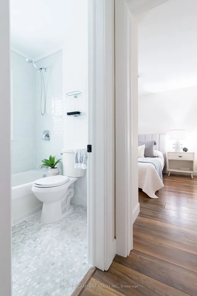 Additional image 23 of 374 East 16th St