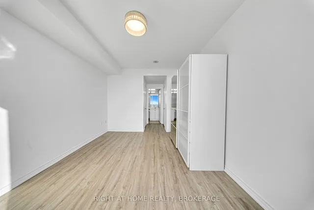 Additional image 21 of 55 STRATHAVEN Dr Unit 1105