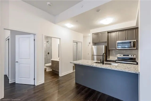 Additional image 6 of 450 Dundas St Unit 518