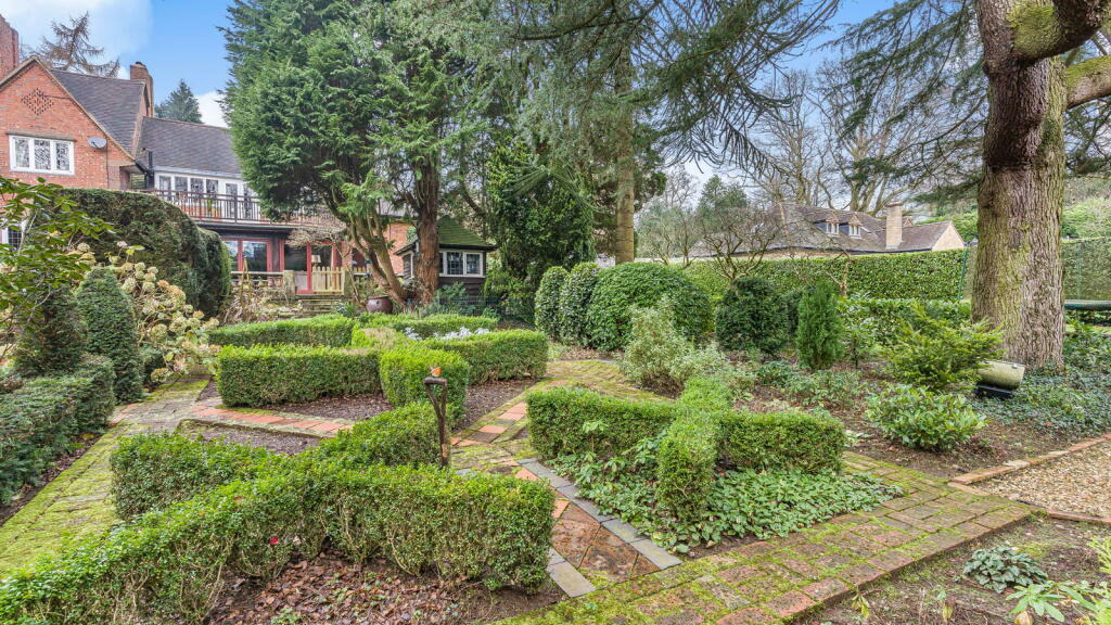 Additional image 24 of Hartopp Road, Four Oaks Park
