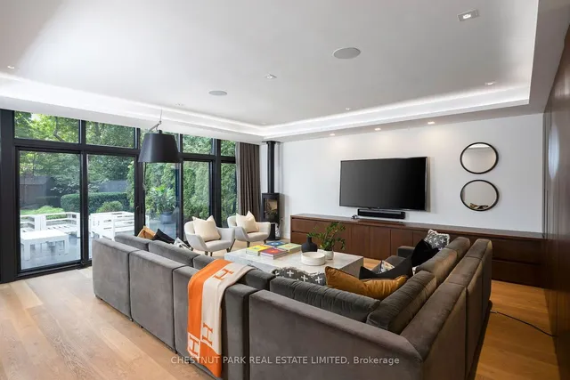 Additional image 28 of 19 Woodlawn Ave