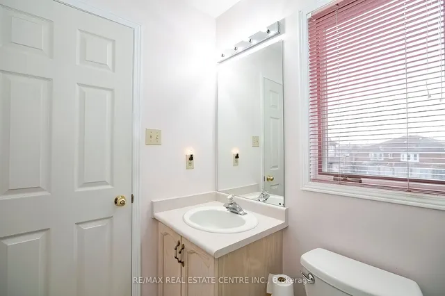 Additional image 30 of 40 Rocky Mountain Cres