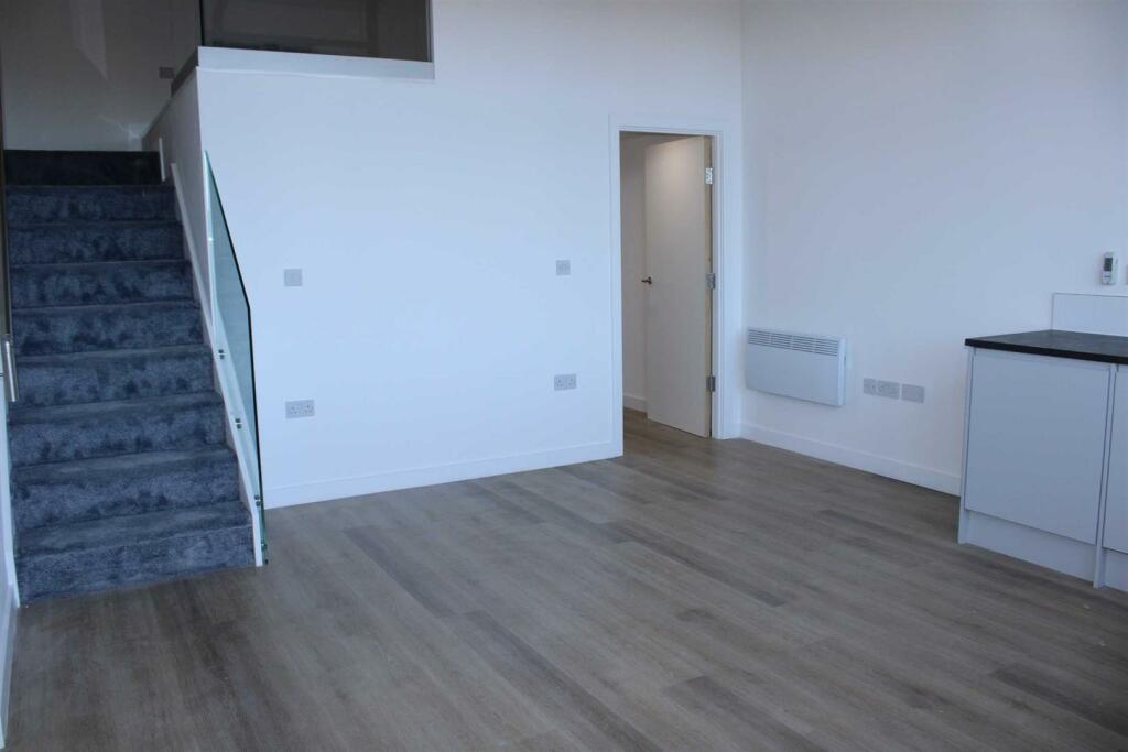 Additional image 5 of 150 High Street, West Bromwich