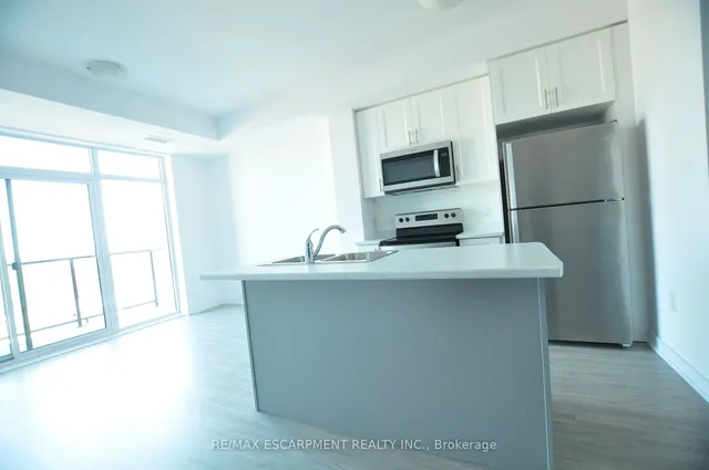 Additional image 10 of 450 Dundas St Unit 319