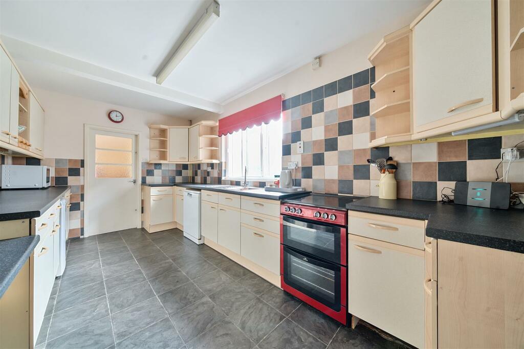 Additional image 4 of Hillgrove Avenue, Yeovil