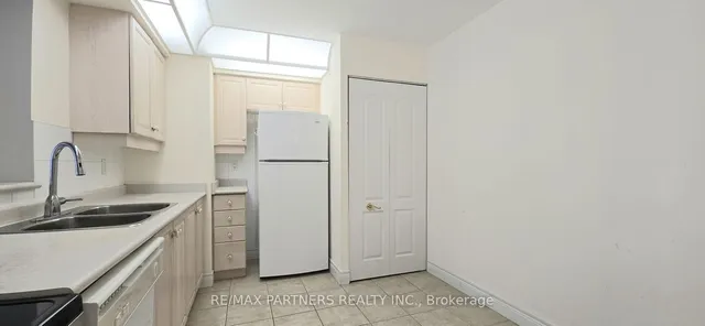 Additional image 5 of 5418 Yonge St Unit 1517