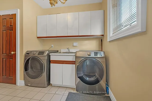 Additional image 17 of 90 Derek Dr