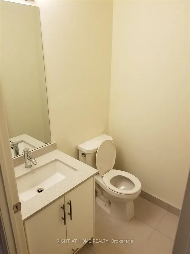 Additional image 12 of 460 Adelaide St Unit 820