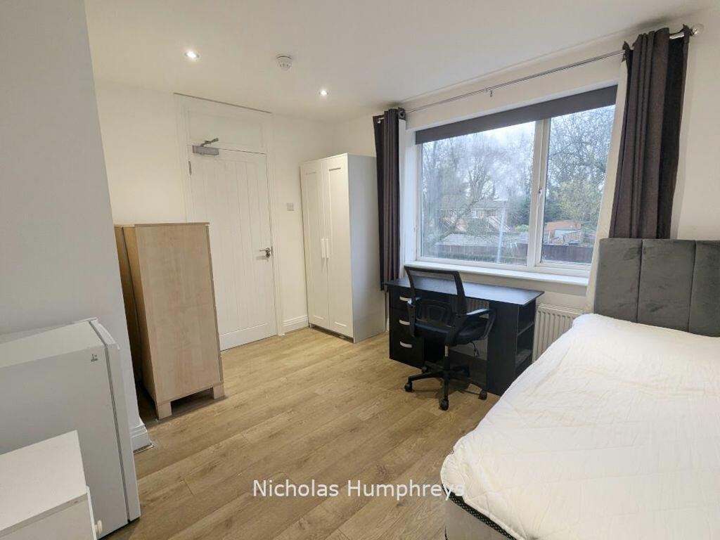 Additional image 9 of Comet Road