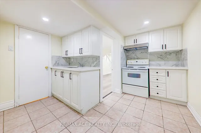 Additional image 26 of 3 Tulip Dr