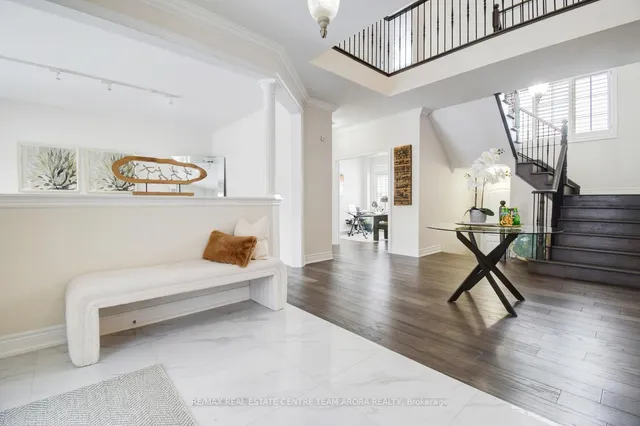 Additional image 3 of 6 Champion Crt