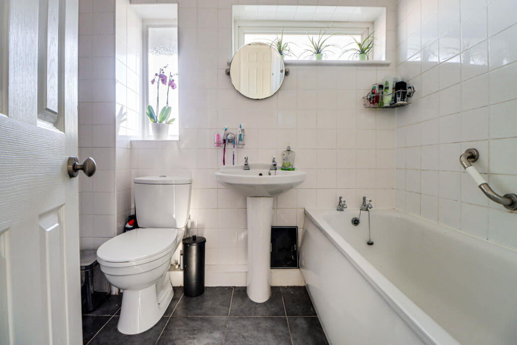 Additional image 9 of Cedarwood Drive, St. Albans, Hertfordshire, AL4