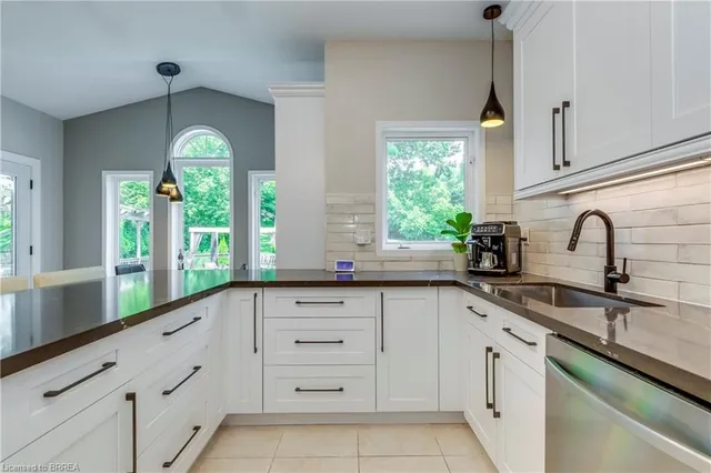 Additional image 22 of 16 Sweetman Dr