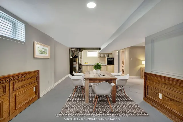 Additional image 34 of 131 East 42nd St