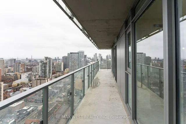 Additional image 17 of 50 Wellesley St Unit 3708