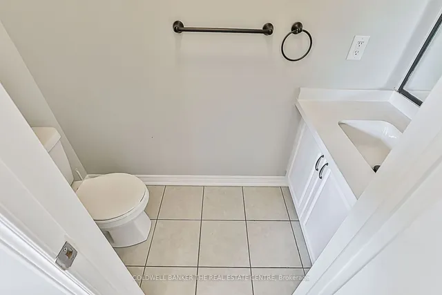 Additional image 19 of 67 Yellowknife Rd