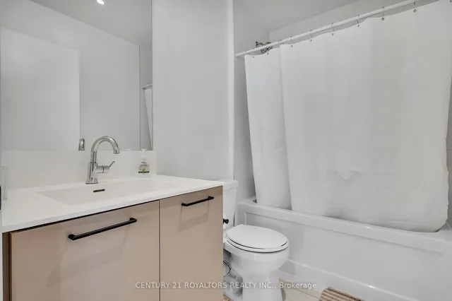 Additional image 24 of 10 Lagerfeld Dr