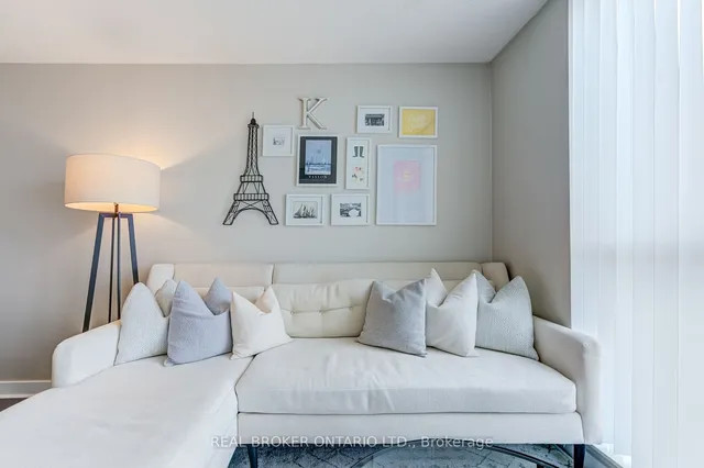 Additional image 9 of 320 Richmond St Unit 1516