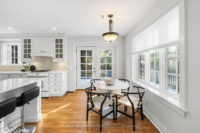 Additional image 10 of 218 Yonge Blvd