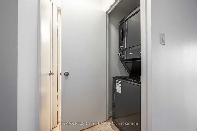 Additional image 11 of 600 Queens Quay Unit SPH07