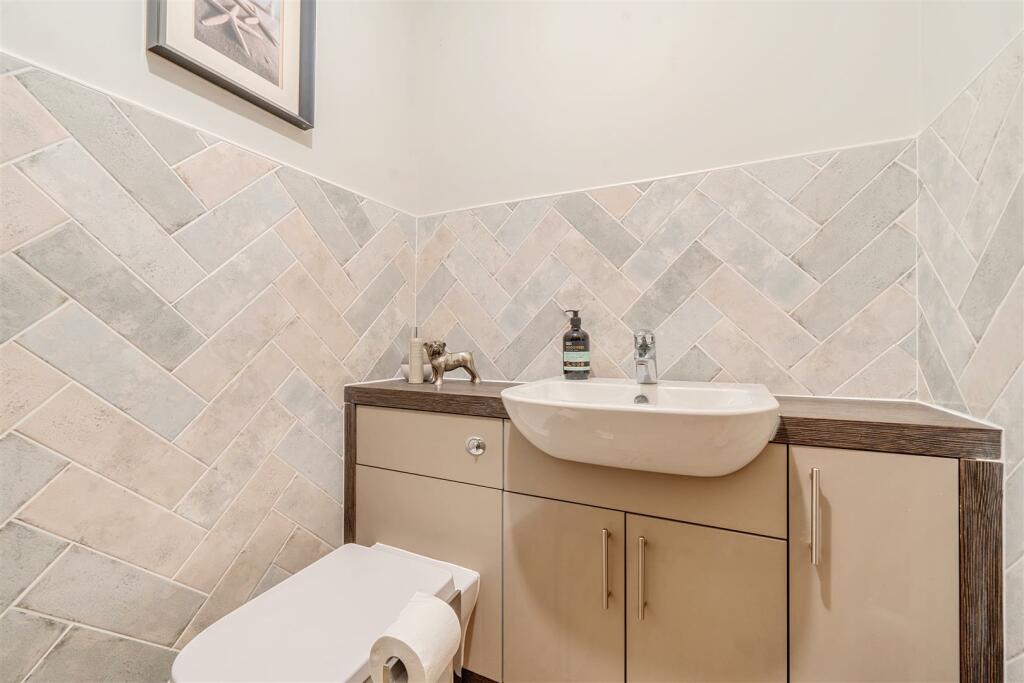 Additional image 7 of High Street, Knowle