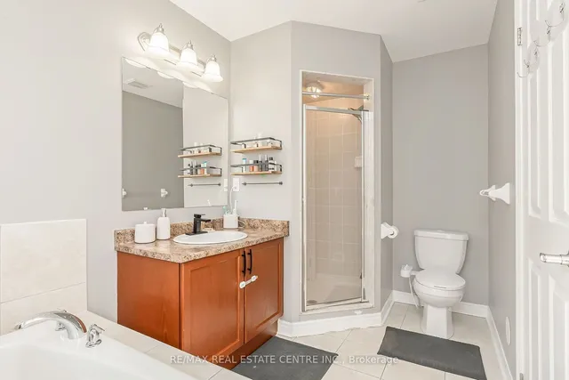 Additional image 25 of 27 Cedar Lake Cres