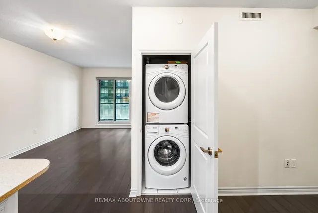 Additional image 21 of 39 Annie Craig Dr Unit 802