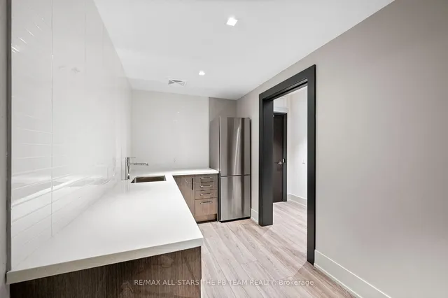 Additional image 32 of 286 Main St Unit 714