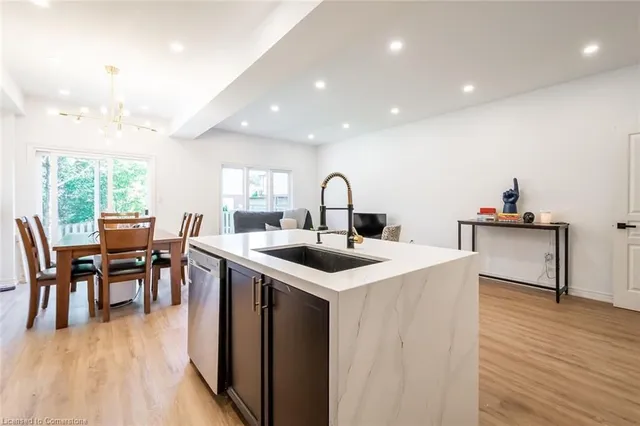 Additional image 20 of 370 Stonehenge Dr Unit 19