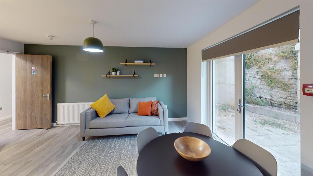 Additional image 2 of 9 Piccadilly Place