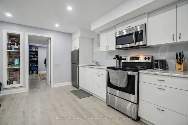 Additional image 26 of 688 Kennedy Circ