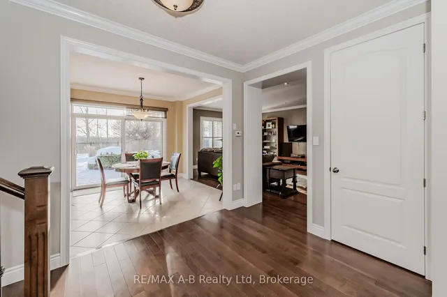 Additional image 16 of 252 Edgewater Cres