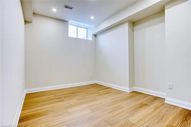 Additional image 36 of 67 Creanona Blvd