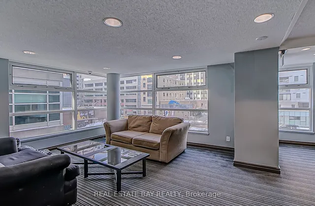 Additional image 31 of 50 Lombard St Unit 1005