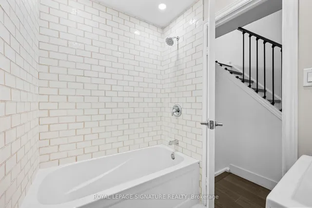 Additional image 24 of 275 Broadview Ave Unit 92