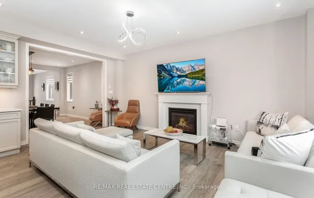 Additional image 10 of 949 logan Dr