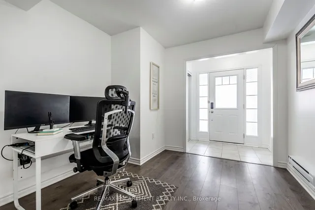 Additional image 3 of 1139 Duignan Cres