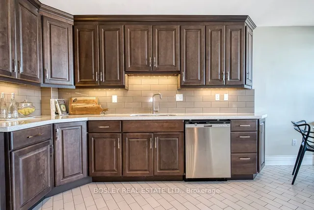 Additional image 6 of 335 Mill Rd Unit PH2