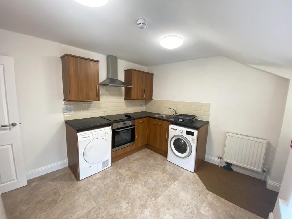 Additional image 17 of Feversham Lane, Glastonbury