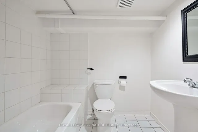 Additional image 36 of 109 Manning Ave