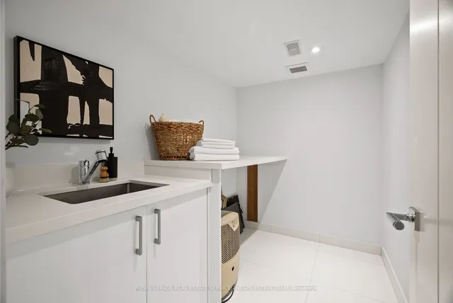 Additional image 35 of 39 Sharron Dr