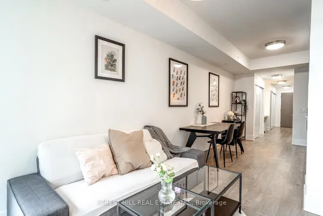 Additional image 20 of 55 Merchants' Wharf Unit 619