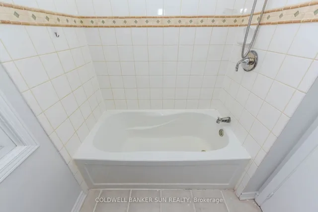 Additional image 22 of 116 Floribunda Cres