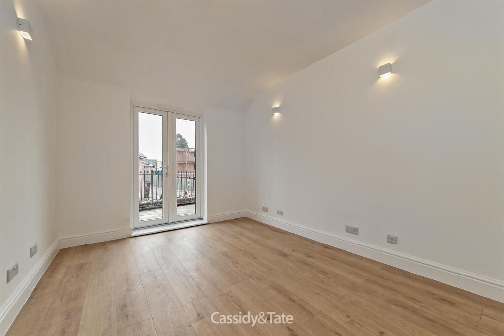 Additional image 9 of Victoria Road, Harpenden