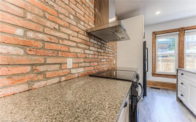 Additional image 16 of 2 Hilda Pl